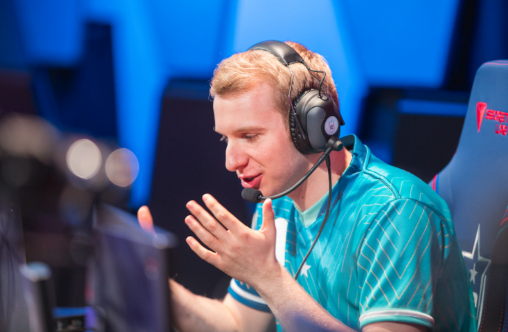 开云体育平台APP-BRO血洗FPX，Perkz极限生还后反打宿命之战入围赛，成为赛场最大亮点